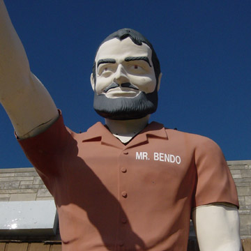 Mr. Bendo