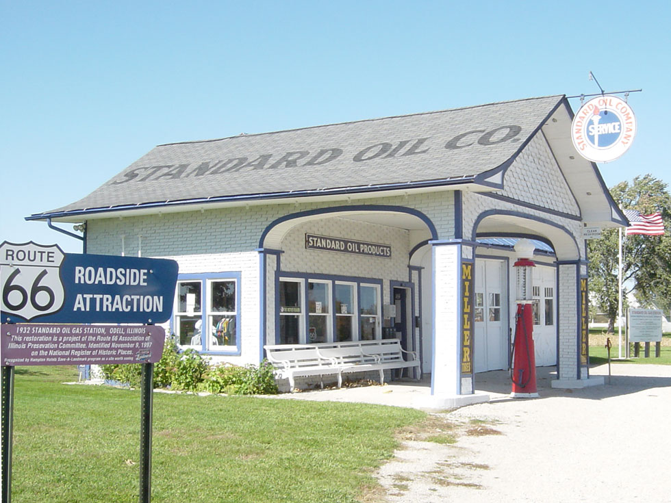 Standard Oil Station, 1932